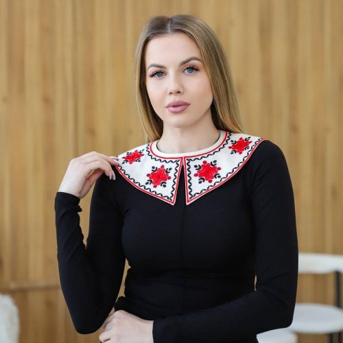 Вишитий комірець Міра (світло молочний)