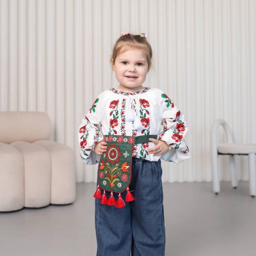 Вишита дитяча ладунка Мальвінка  (темно-зелена)