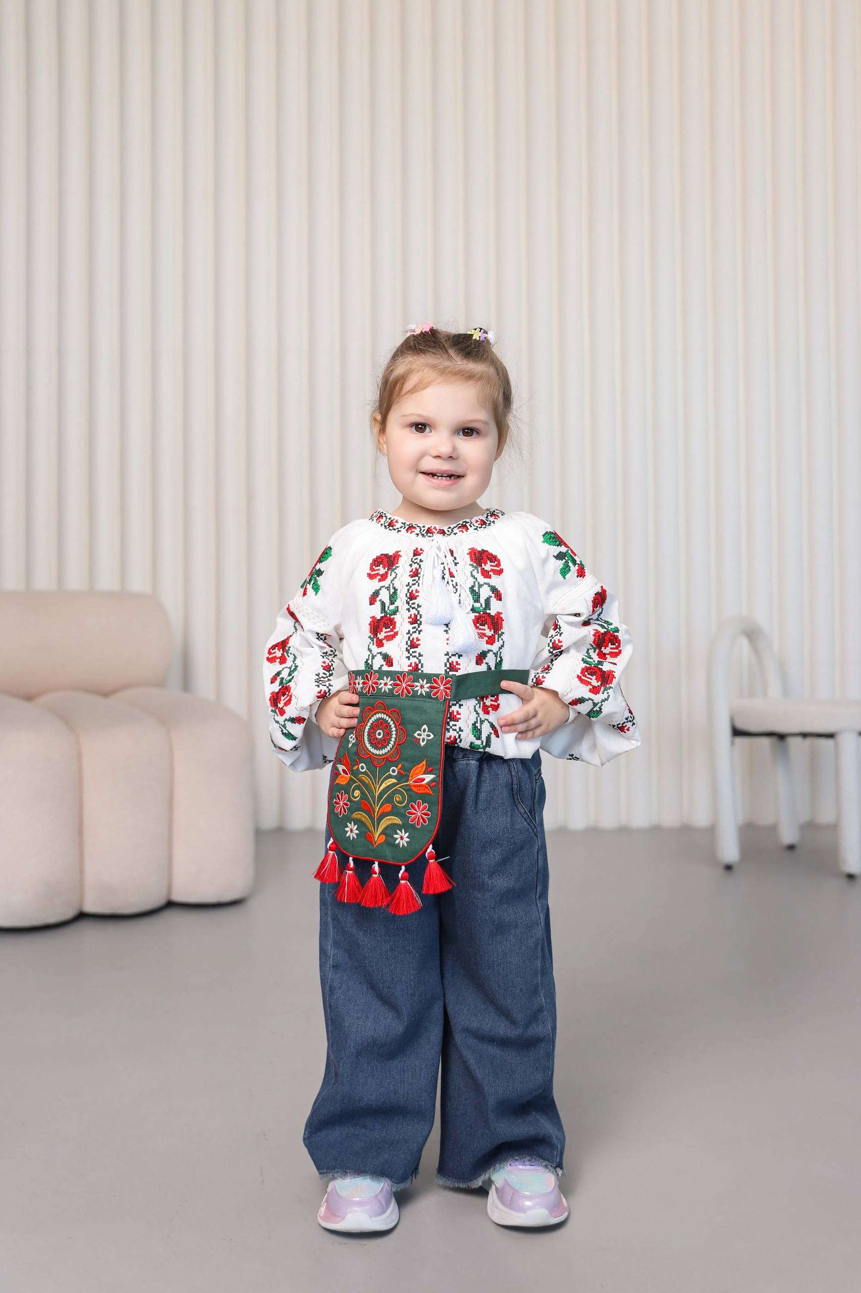 Вишита дитяча ладунка Мальвінка  (темно-зелена) hover image