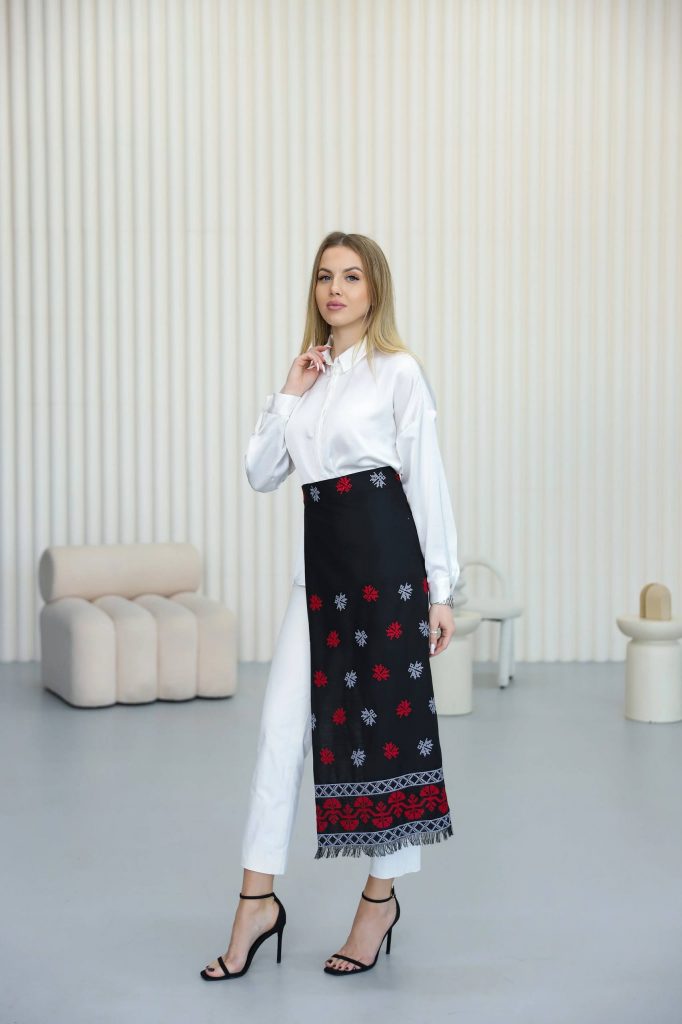 Вишита припинда  Мерехт (чорна)