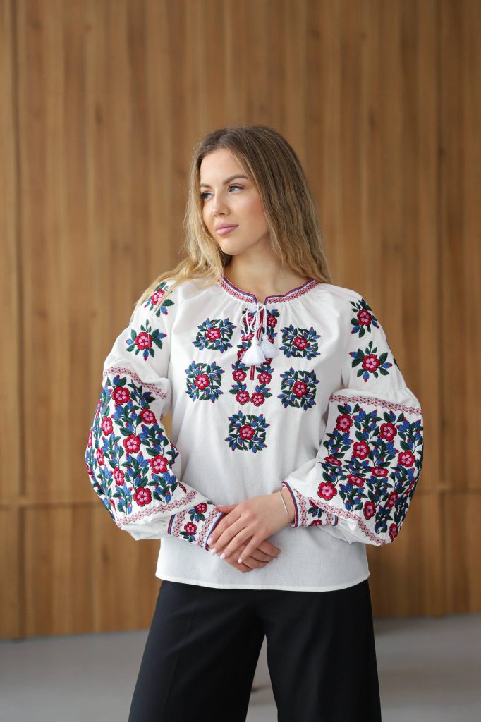 Жіноча вишиванка Лелітка (молочна)