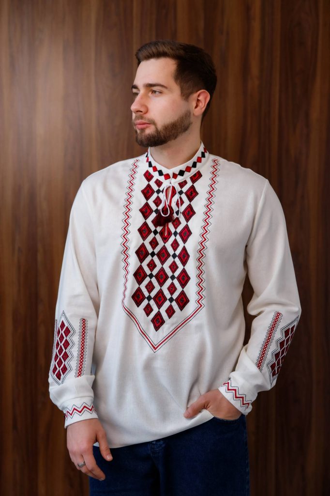 Чоловіча вишиванка Горян (молочний)