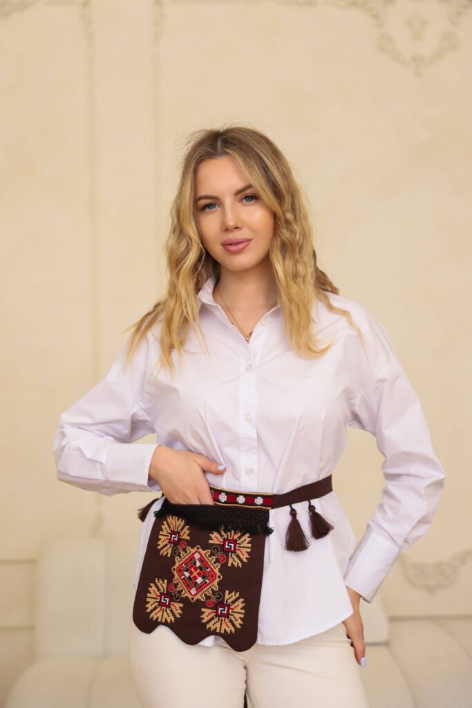 Вишита ладунка Зоряна (шоколад)