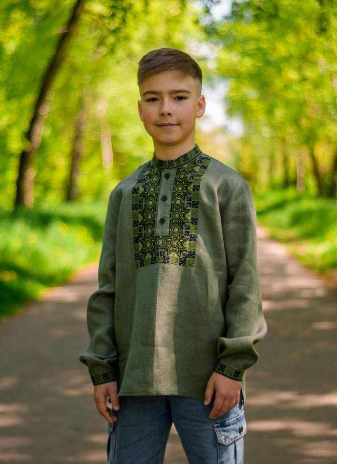 Вишиванка для хлопчика Зірка (хакі)