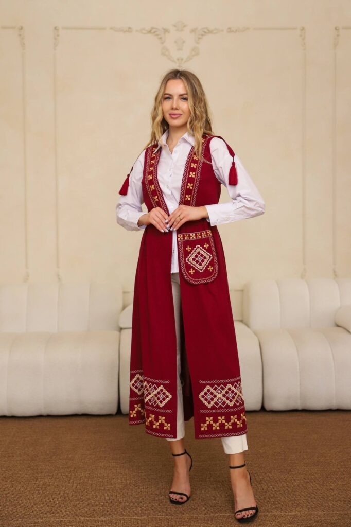 Жіночий  вишитий кардиган + ладунка Каприз (бургунді)