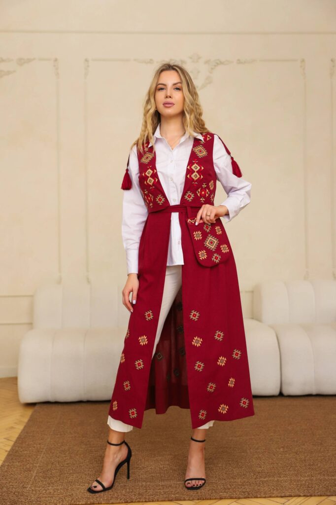 Жіночий  вишитий кардиган + ладунка Осяйна (бургунді)